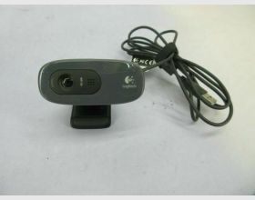 . LOGITECH  WEBCAM C270 720P.