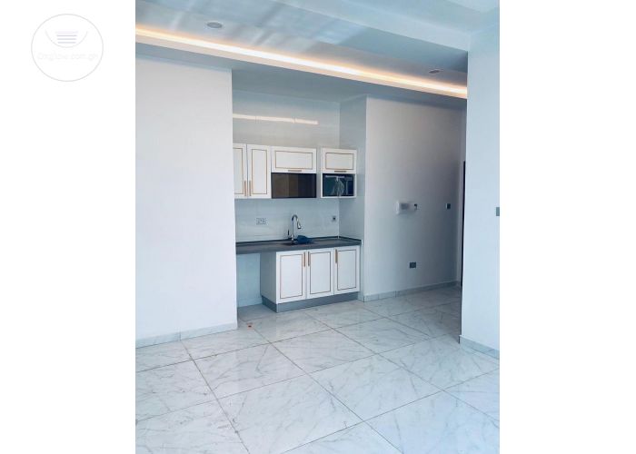 4 Bedrooms House