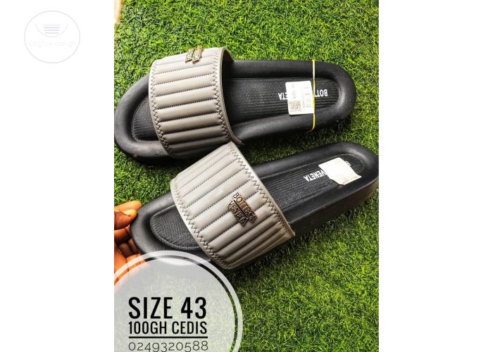 Beautiful and classy menâ€™s slippers