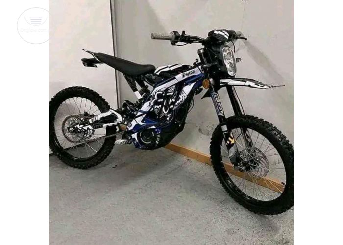 Electric bike with accessories good condition 