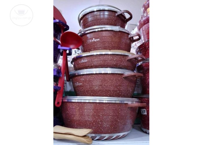 Non stick cookware set