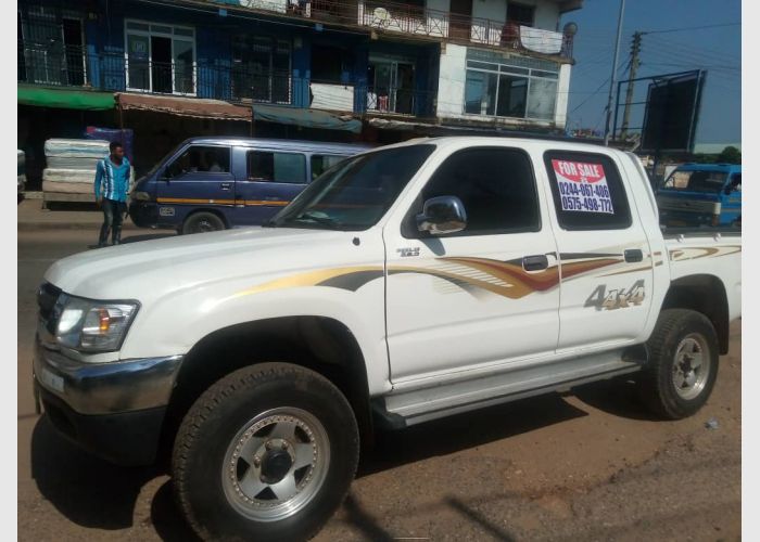 Nissan Hardbody Pickups for Sale