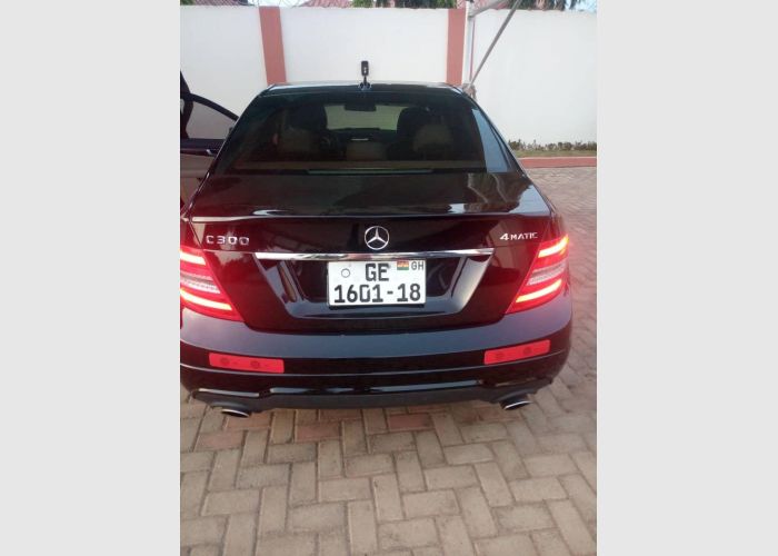 Neat 2014 Mercedes Benz C300 4Matic