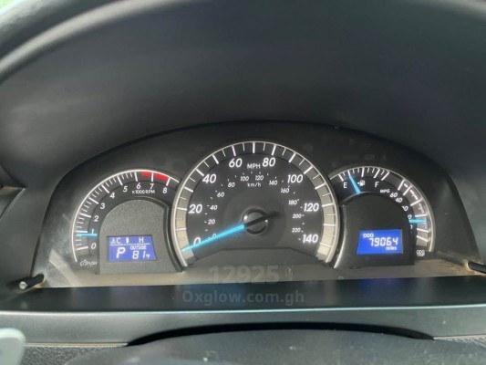 2014 MODEL TOYOTA CAMRY SE