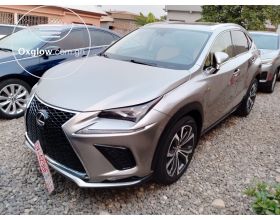  Lexus NX200